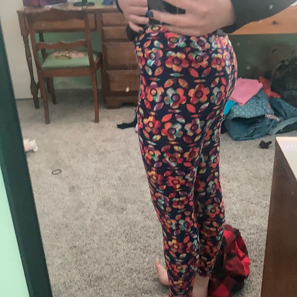 Lula roe flower 🌸 leggings - Picture 3 of 6